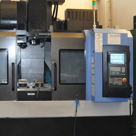 Centro di Lavoro 3 Assi Doosan DNM 650 utilizzata da Officina Metalmeccanica RB